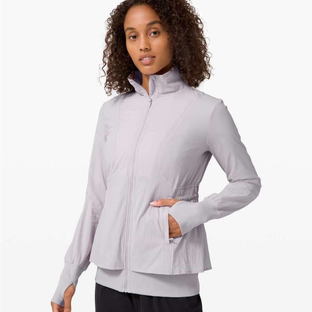 Lululemon (m) size 8 light grey